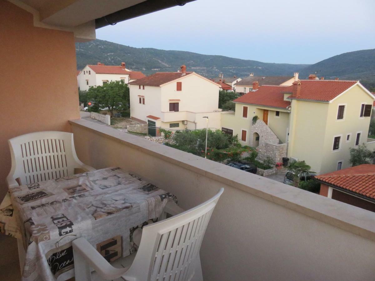 Laura And Nevio Apartments And Rooms Крес Екстериор снимка